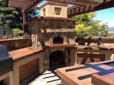 Outdoor kitchen with beautiful pizza oven